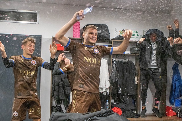 再次成為各 再次成為各